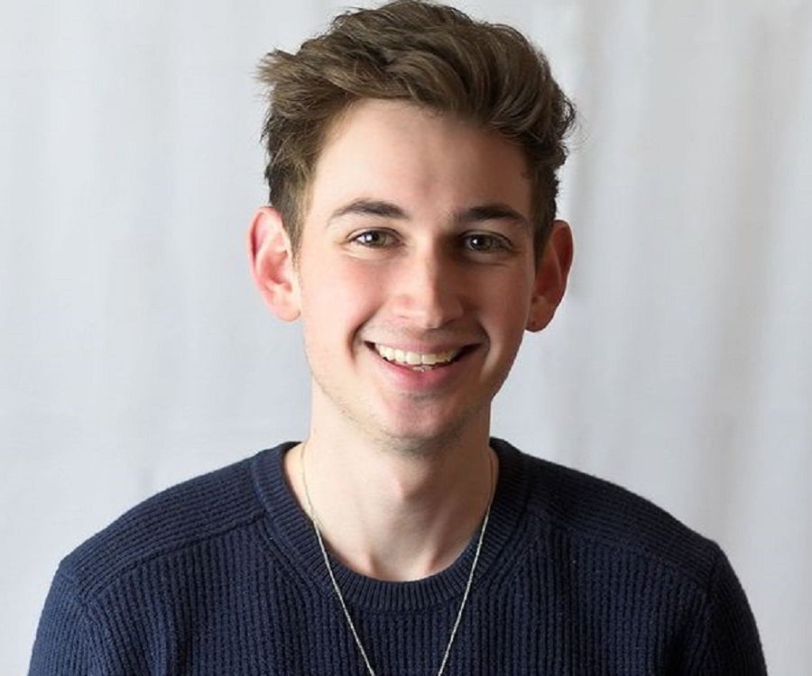 Sean Andrew posing for camera — YouTube influencer, content creator, and storyteller known for visual effects tutorials and haunted explorations "sean andrew biography"