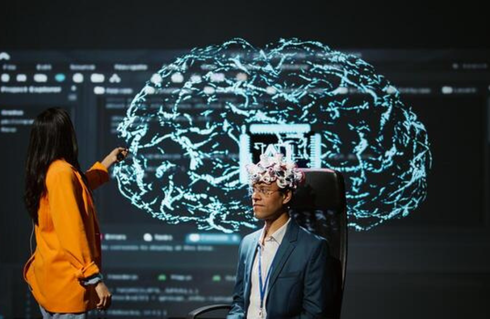 Ways to Show You’re Smart Without Saying a Word